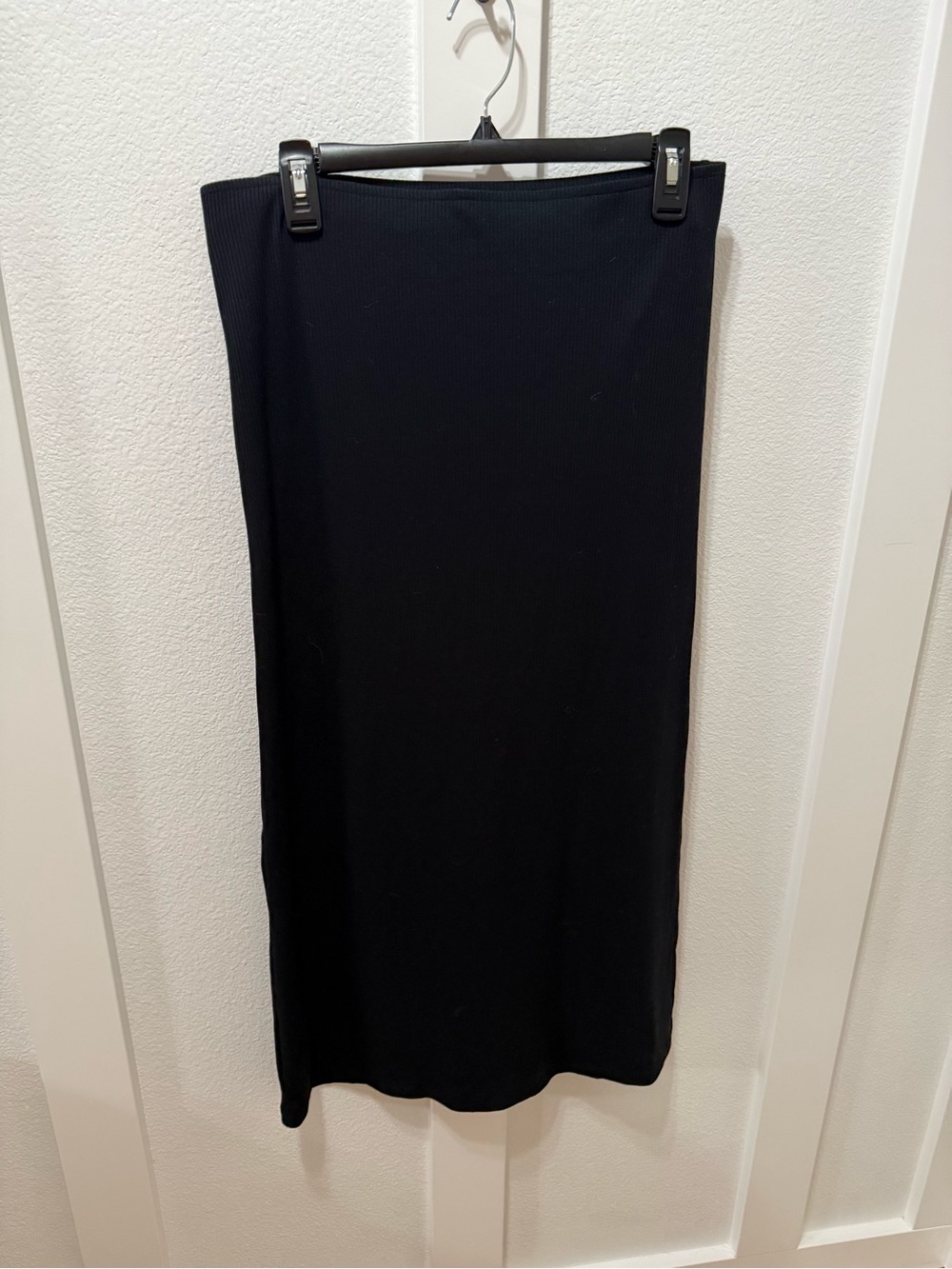 American Eagle stretchy Black Women's Knit Maxi Skirt size medium with slit